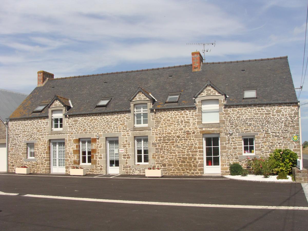 Chambres D'Hotes Le Petit Angle Saint-Broladre Εξωτερικό φωτογραφία