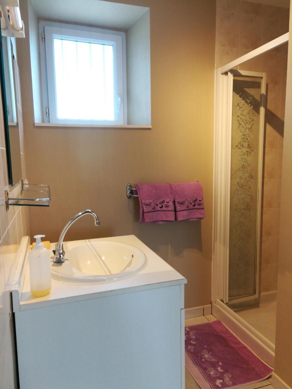 Chambres D'Hotes Le Petit Angle Saint-Broladre Εξωτερικό φωτογραφία